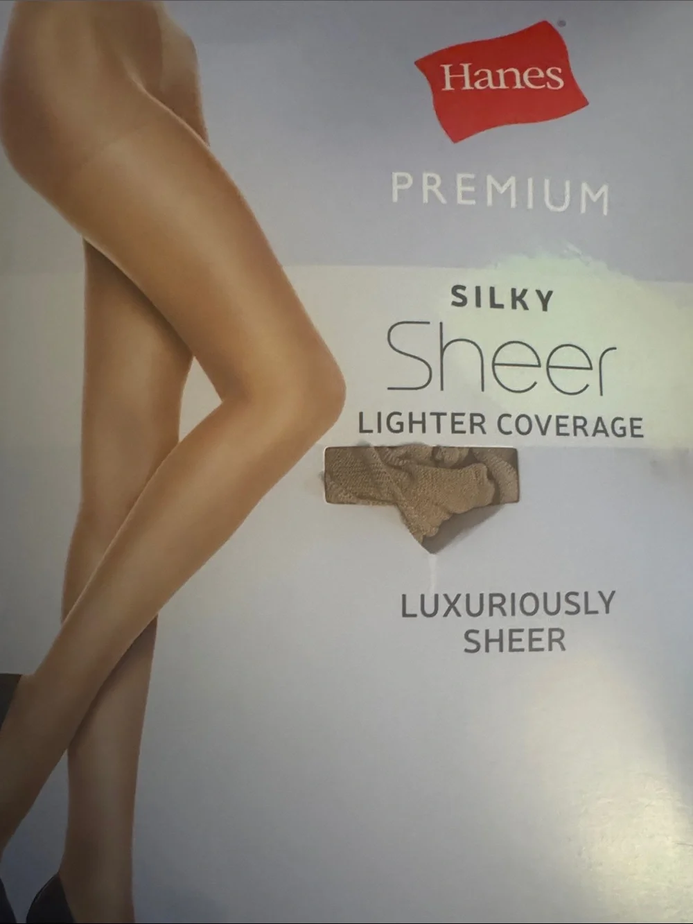 Hanes Silky Sheer Pantyhose in Nude/Tan